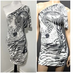 Love Culture Vintage Women’s Large Monochrome Zebra One-Shoulder Bodycon Dress